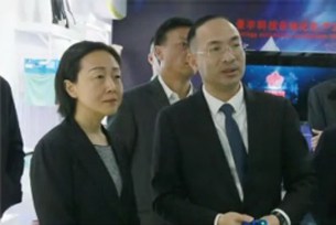 郭宁宁，现任第二十届中央候补委员，福建省委副书记、福州市委书记。2021年2月，郭宁宁莅临永荣参观时合影。